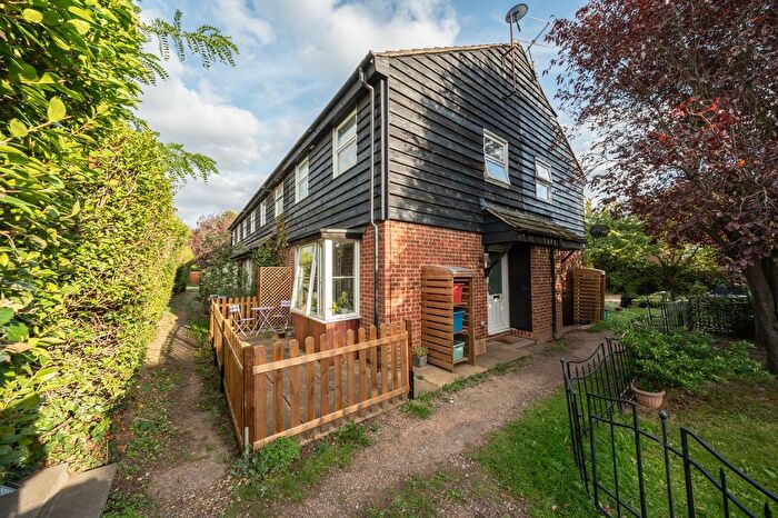 1 Bedroom End Terrace House For Sale In Moreton Avenue, Isleworth, TW7