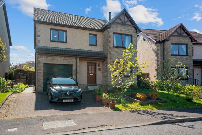 5 Bedroom Detached House For Sale In Sutherland Crescent, Abernethy, Perthshire, PH2