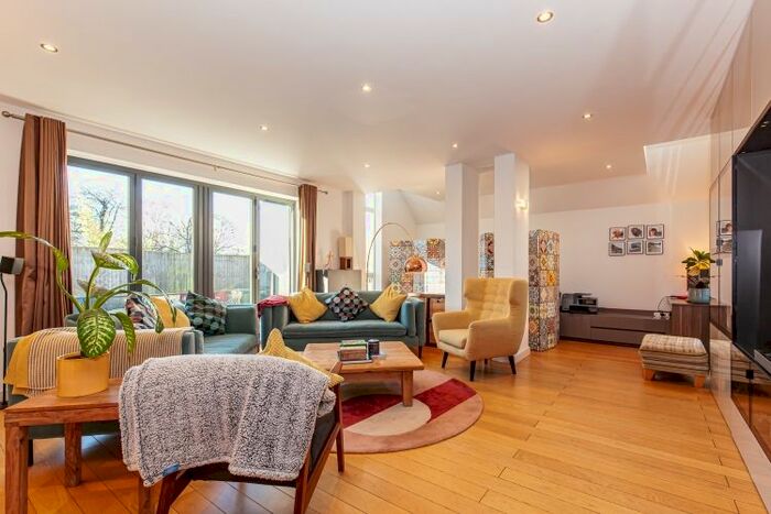 3 Bedroom Detached House To Rent In Bicester Road, Gosford, Kidlington OX5