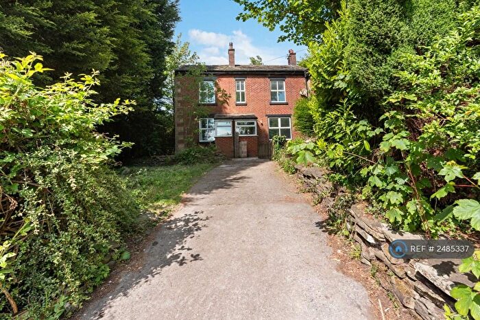 3 Bedroom Semi-Detached House To Rent In Higher Lomax Lane, Heywood, OL10