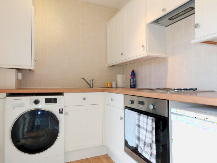 1 Bedroom Apartment To Rent In Godalming, GU7