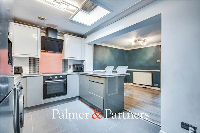 2 Bedroom Terraced House For Sale In Baddow Road, Chelmsford, Essex, CM2