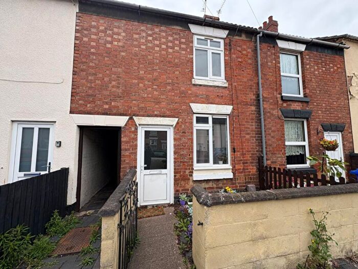 3 Bedroom Terraced House To Rent In Queen Street, Burton-on-Trent, Staffordshire, DE14