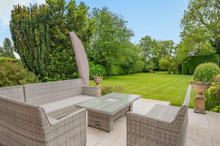 6 Bedroom Detached House For Sale In Upper Minety, Malmesbury, SN16