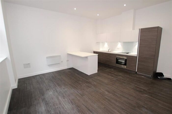 1 Bedroom Flat To Rent In Drapers Bridge, - Hounds Gate, NG1