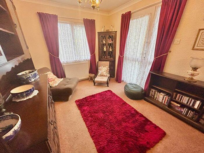 2 Bedroom Detached Bungalow For Sale In Hendre Road, Conwy, LL32