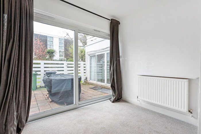 4 Bedroom Semi-detached House For Sale In Quickswood, Primrose Hill, NW3