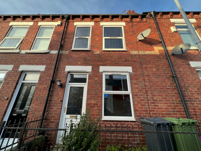 2 Bedroom Terraced House To Rent In Strawberry Avenue, Garforth, LS25