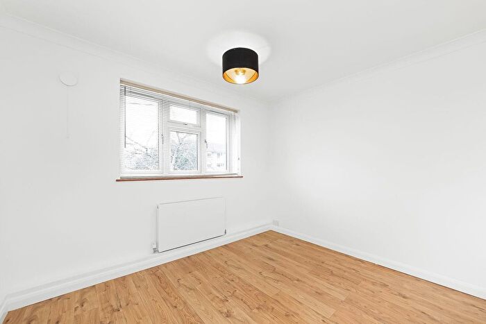 1 Bedroom Flat To Rent In Westwood Hill, London, SE26