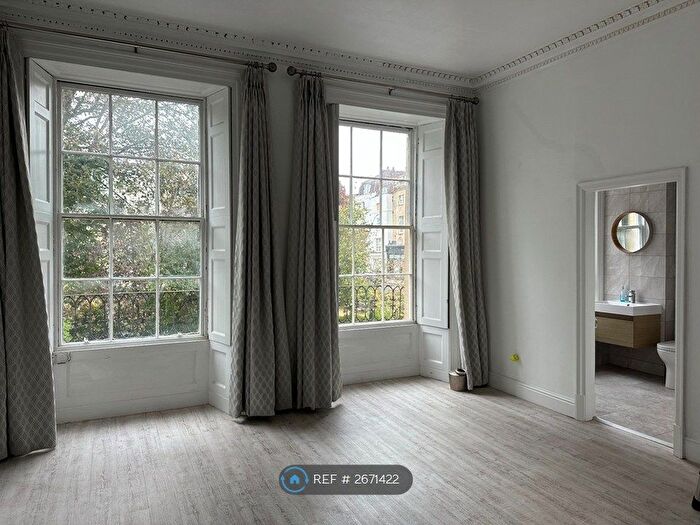 1 Bedroom Flat To Rent In Caledonia Place, Bristol, BS8