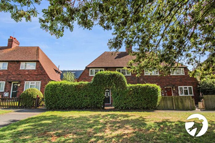 2 Bedroom Maisonette To Rent In Elmbrook Gardens, London, SE9