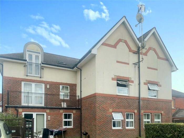 2 Bedroom Flat To Rent In Nirvana Place, Winchester Road, Southampton, Hampshire, SO16