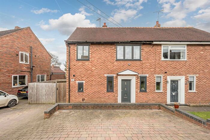 3 Bedroom Semi-Detached House For Sale In Shenstone Avenue, Norton, DY8
