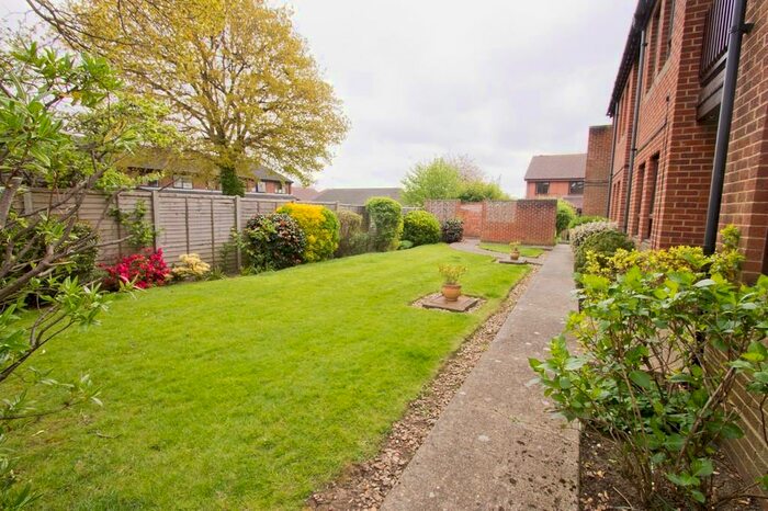 1 Bedroom Ground Flat To Rent In Fareham, Hampshire, PO15