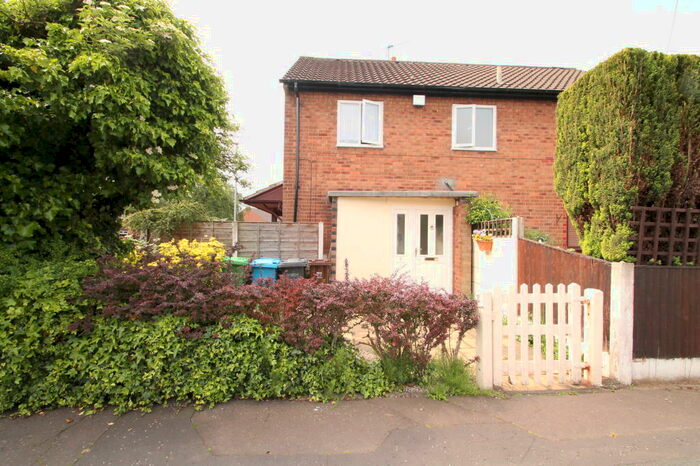 2 Bedroom Maisonette To Rent In Kerfoot Close, Wythenshawe, Manchester, M22