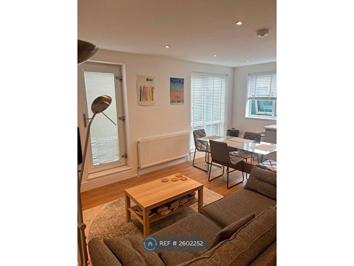 2 Bedroom Flat To Rent In Cameron Court, London, E12
