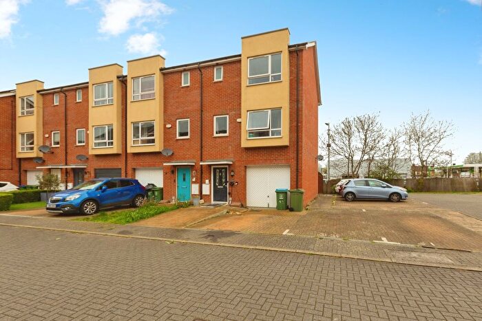 4 Bedroom End Terrace House For Sale In Stilton Close, Aylesbury, Buckinghamshire, HP19