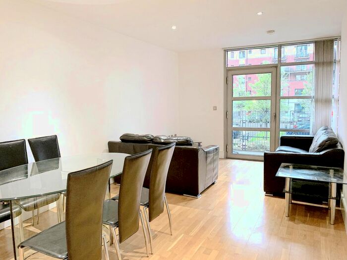 2 Bedroom Flat To Rent In The Lock Building, Whitworth Street West, Manchester, M1