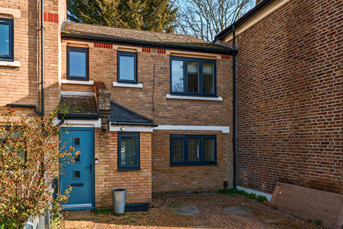 3 Bedroom House For Sale In Hamilton Road, West Norwood, London, SE27