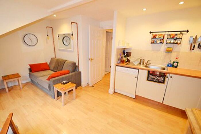 Property To Rent In Newington Green Road, London, N1