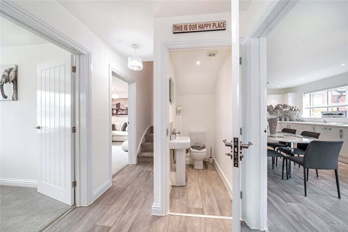 4 Bedroom Detached House For Sale In Thistledown Way, Selborne Road, Alton, Hampshire, GU34