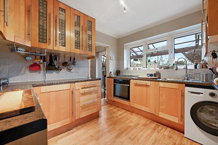 3 Bedroom House For Sale In Prayle Grove, London, NW2