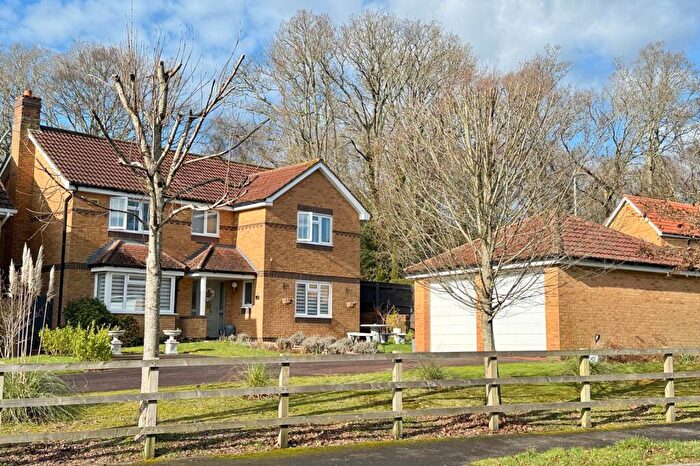 4 Bedroom Detached House For Sale In School Close, Verwood, BH31