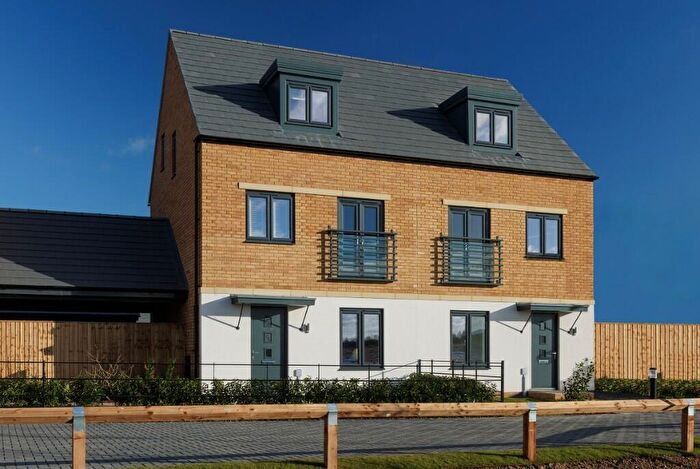 3 Bedroom Town House For Sale In Hampton Water, Peterborough, PE7