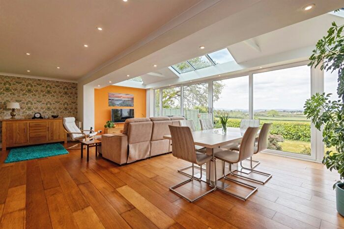 2 Bedroom Semi Detached Bungalow For Sale In Orchard Gardens, West Buckland, Wellington, TA21