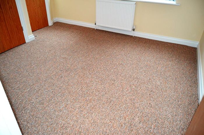 2 Bedroom Apartment To Rent In - Embankment Road, Flat A, PL4