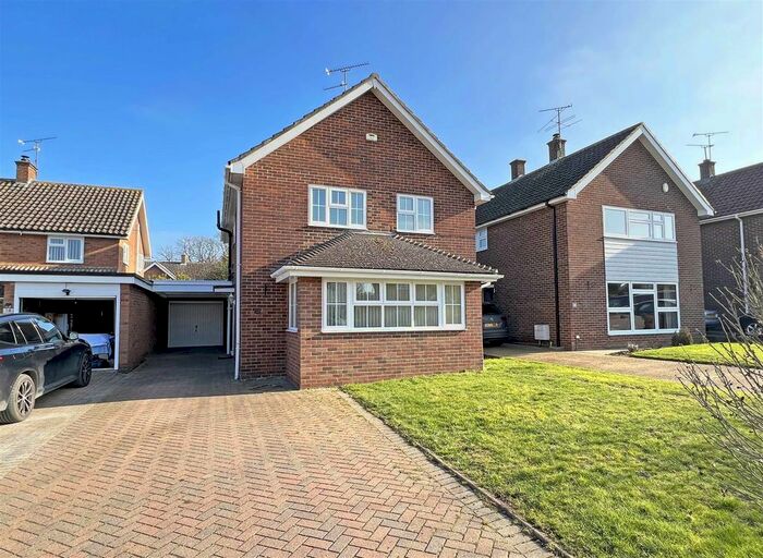 4 Bedroom Detached House To Rent In Maylands Drive, Braintree, CM77