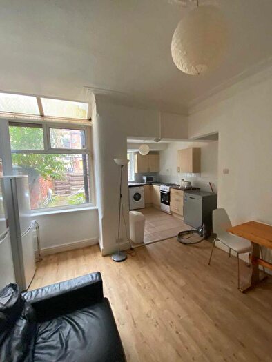 6 Bedroom Terraced House To Rent In Furness Road, Fallowfield, M14