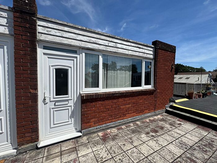 2 Bedroom Flat To Rent In Victoria Road, Ferndown, BH22