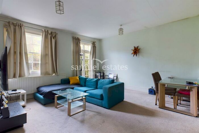 1 Bedroom Flat To Rent In Thurlow Park Road, London, SE21