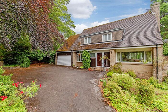4 Bedroom Detached House For Sale In Eaton Hill, Baslow, Bakewell, DE45