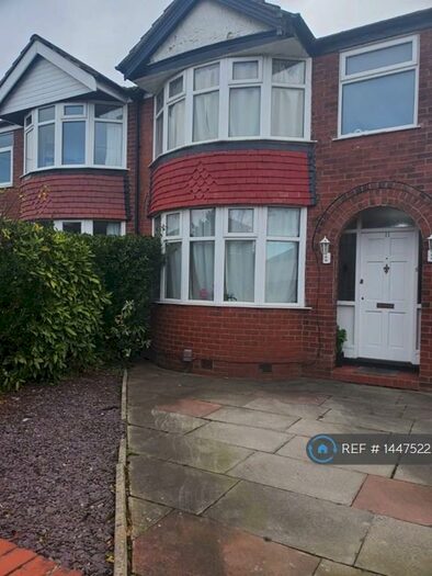3 Bedroom Semi-Detached House To Rent In Pollen Close, Sale, M33