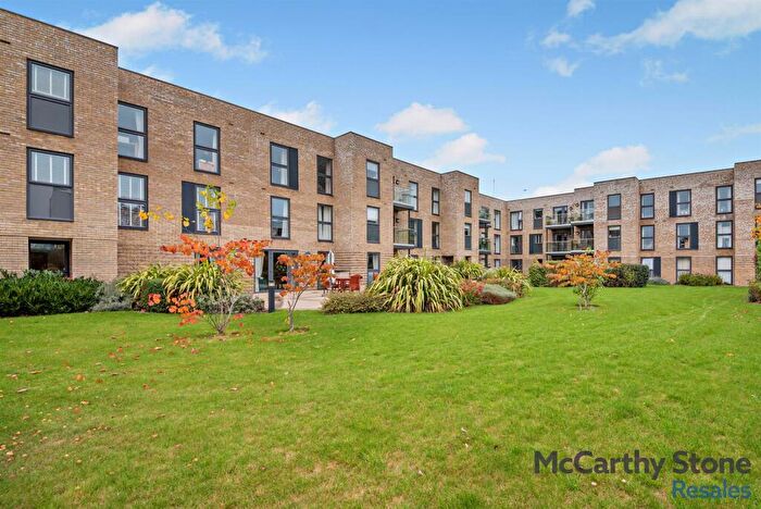 2 Bedroom Apartment For Sale In Greenwood Way, Didcot, Oxfordshire, OX11