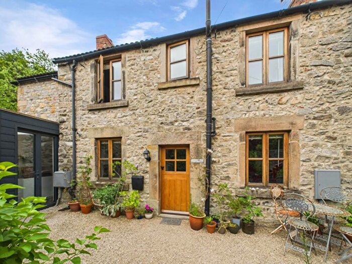 2 Bedroom Cottage For Sale In Yeoman Street, Bonsall, DE4
