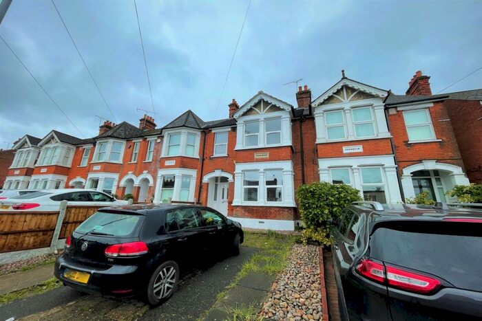 3 Bedroom House To Rent In Ongar Road, CM15
