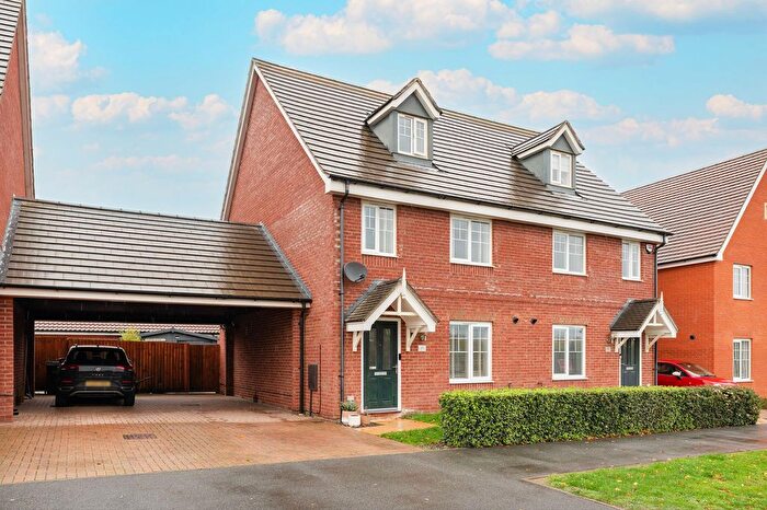 4 Bedroom Semi Detached House For Sale In Britannia Way, Norwich, NR5
