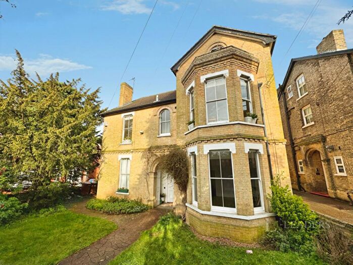 1 Bedroom Flat To Rent In Burlington Road, Ipswich, Suffolk, IP1