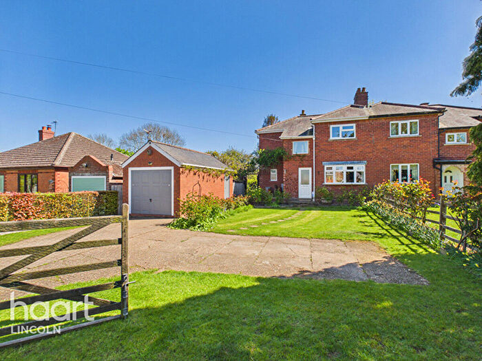 3 Bedroom Semi Detached House For Sale In Lincoln Road, Dunholme, LN2