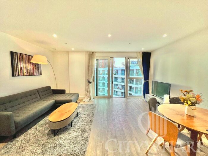 2 Bedroom Flat To Rent In Collet House, , Wandsworth Road, London, SW8