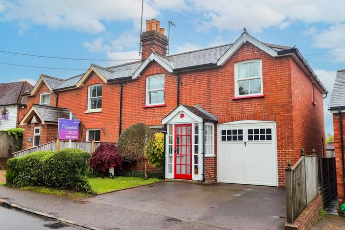 4 Bedroom Semi-Detached House For Sale In The Green, Catsfield, TN33