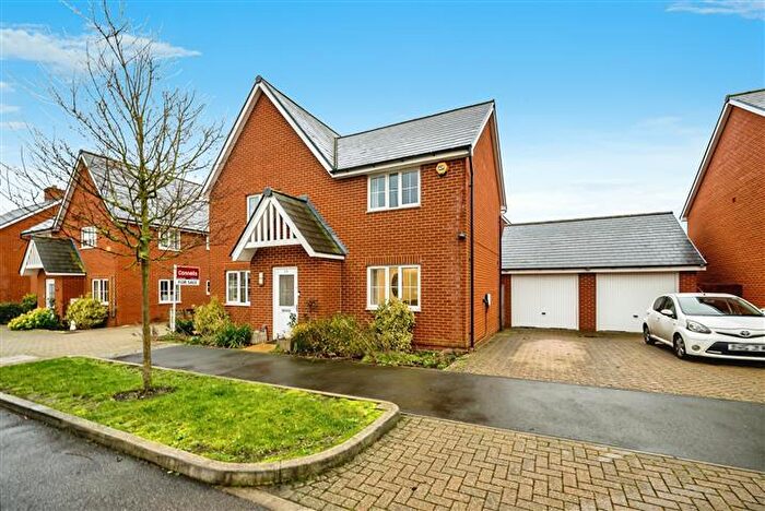 4 Bedroom Detached House To Rent In Maybrick Road, Broughton, Aylesbury, HP22