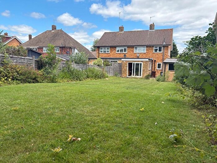 3 Bedroom Semi-Detached House For Sale In Silverhurst Drive, Tonbridge, TN10