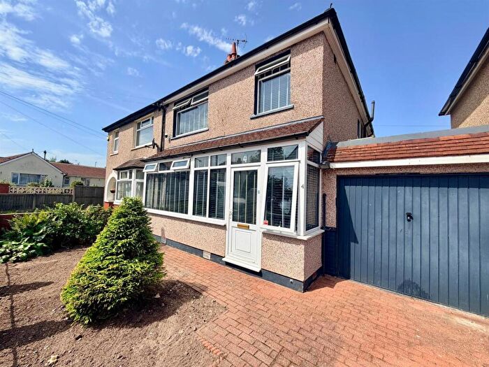4 Bedroom Semi-Detached House To Rent In Coniston Road, Morecambe, LA4