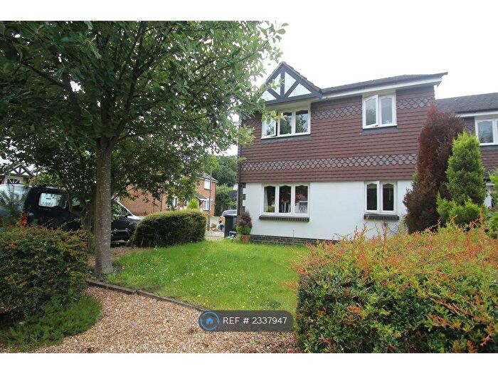 1 Bedroom End Of Terrace House To Rent In Haining Gardens, Mytchett, Camberley, GU16