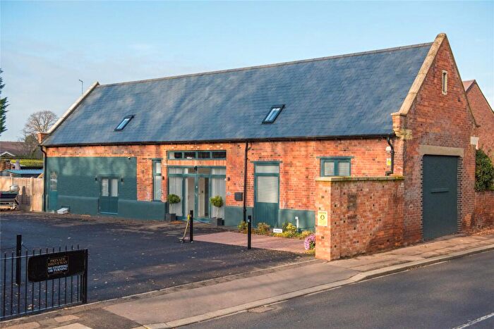4 Bedroom Barn Conversion For Sale In Coach House Mews, Goldington, Bedford, Bedfordshire, MK41