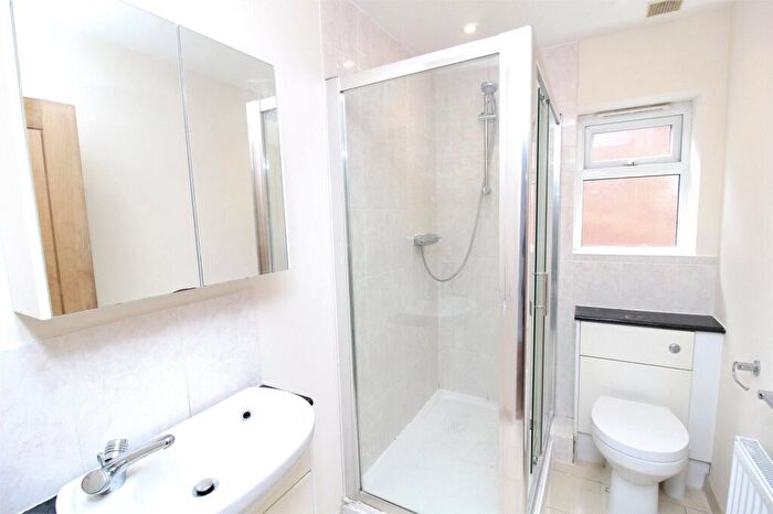 5 Bedroom Detached House To Rent In Chelmsford Road, Shenfield, CM15